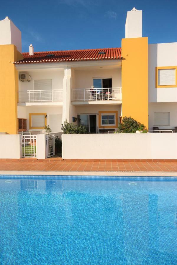 Surf House Baleal Bed & Breakfast Eksteriør bilde